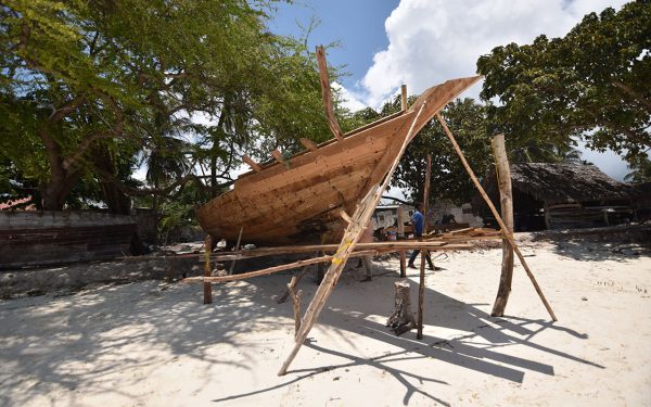 dhow building zanzibar